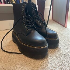 Platform Dr. Martens Black